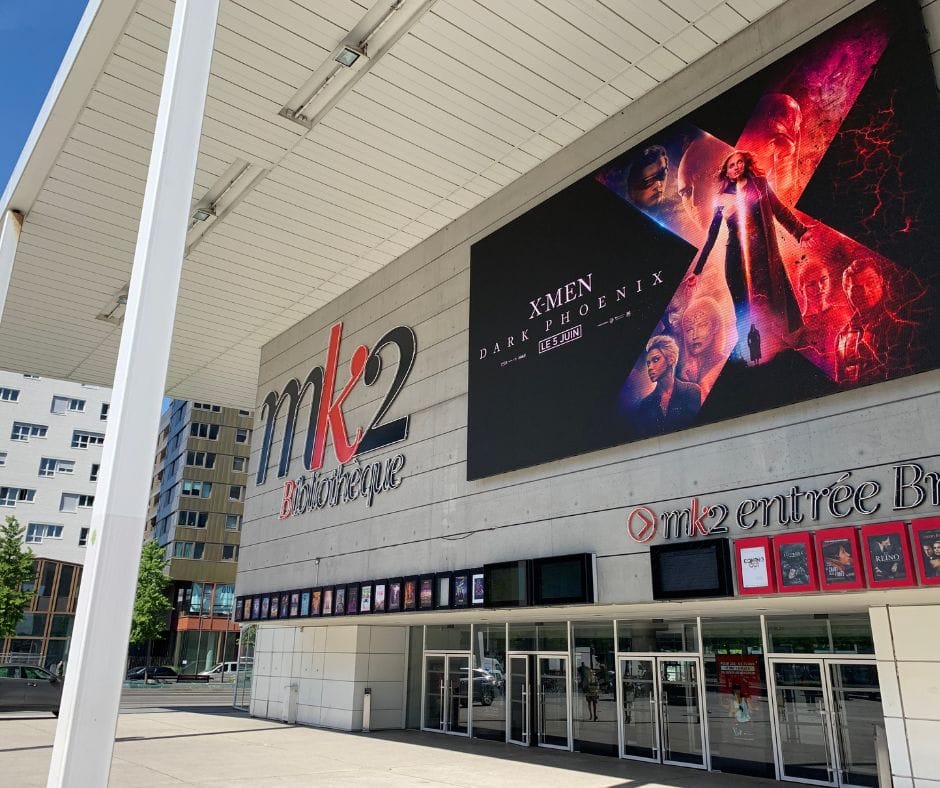 Explore how TVTools reinvents digital signage and the customer experience by synchronizing our outdoor screens for impactful communication.
